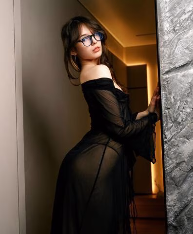 Dharavi aged housewife Call Girl